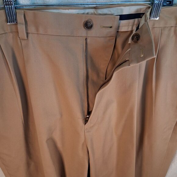 Brooks Brothers Advantage Chino Elliott Pants Tan 40x30 Pleated Inseam 30 - Picture 4 of 8